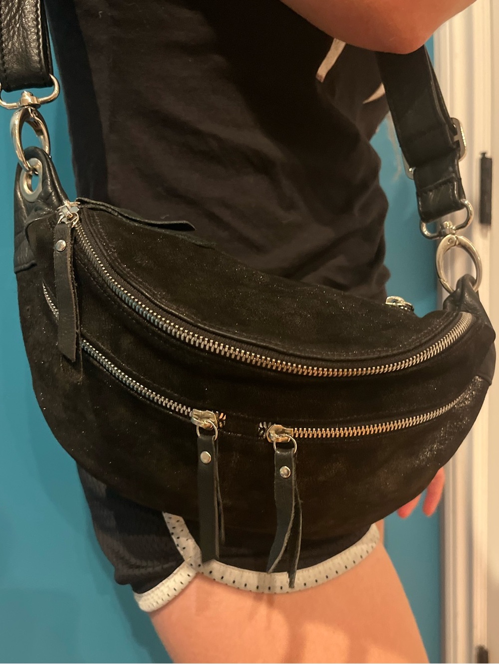 ALEMBIKA On The Go Leather Shimmer Sling Crossbody Bag - Picture 12 of 16